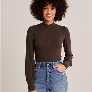 Puff-Sleeve Mock Neck Tee - BLACK xs